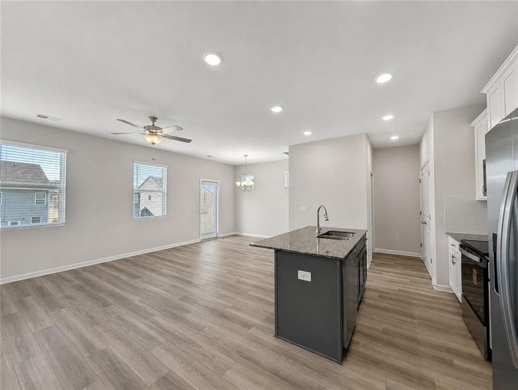 3 bedroom, 3 bathroom, 1,695 sq ft single family residence for sale at 1290 Harmony Ridge Court, Jonesboro, GA 30238 — photo 2