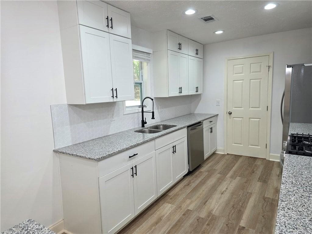 3 bedroom, 2 bathroom, 2,280 sq ft single family residence for rent at 1211 Trout Drive L, Woodstock, GA 30189 for $2,500 a month — photo 6
