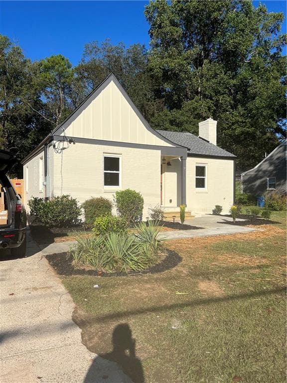 3 bedroom, 2 bathroom, 1,144 sq ft single family residence for rent at 2519 Sylvan Road, East Point, GA 30344 for $2,300 a month — photo 2