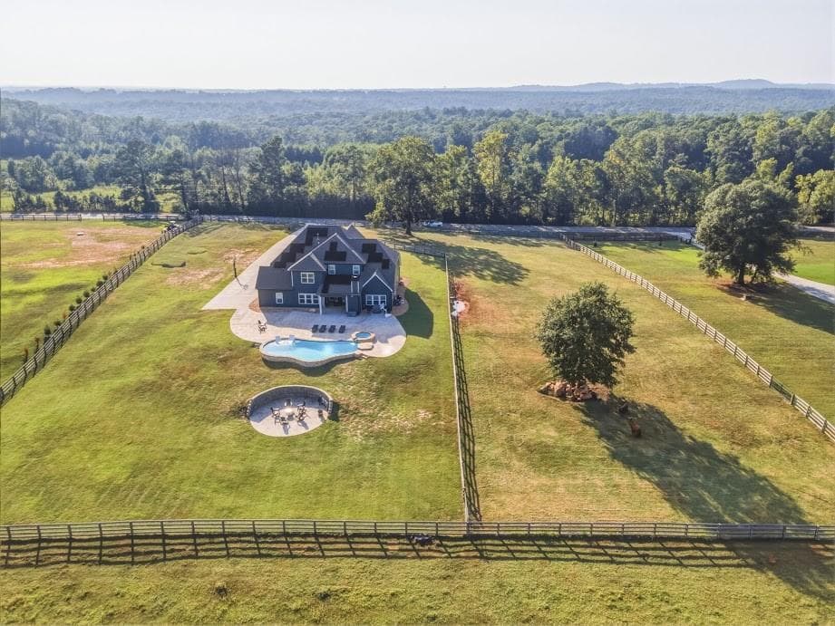5 bedroom, 4 bathroom, 4,400 sq ft single family residence for sale at 1515 Pleasant Ridge Road, Carrollton, GA 30117 — photo 8