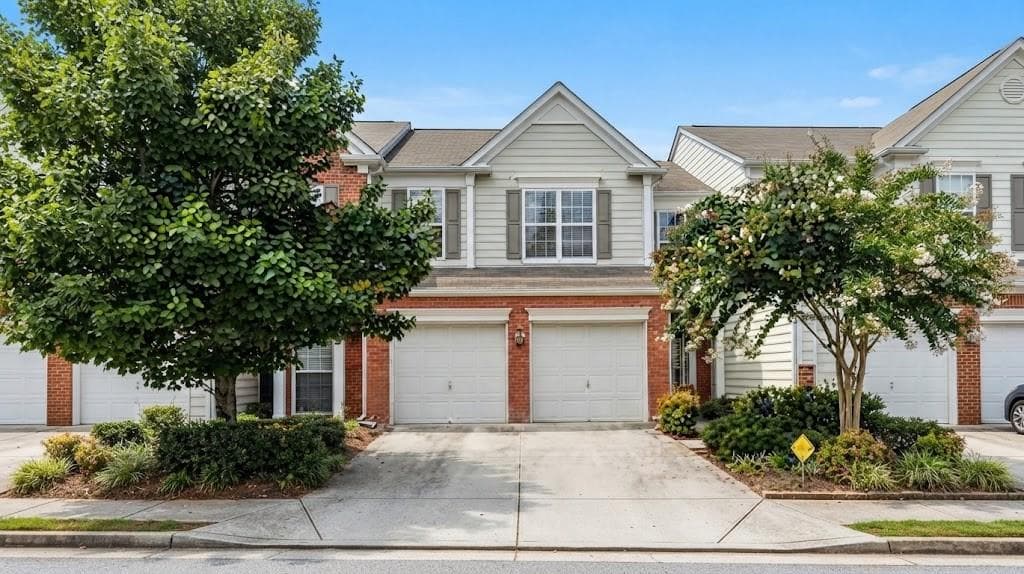 3 bedroom, 3 bathroom, 1,616 sq ft townhouse for rent at 13314 Marrywood Drive, Milton, GA 30004 for $2,250 a month — photo 2