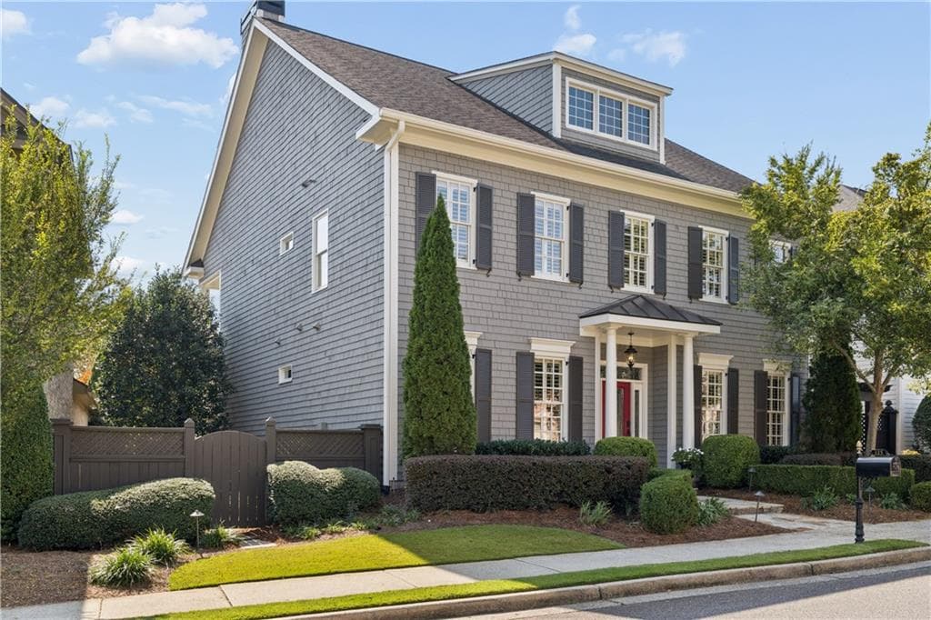 4 bedroom, 5 bathroom, 3,368 sq ft single family residence for sale at 325 Society Street, Alpharetta, GA 30022 — photo 2