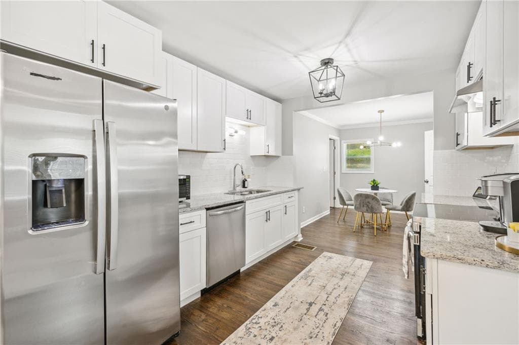 3 bedroom, 3 bathroom, 1,300 sq ft single family residence for rent at 858 Linda Way, Forest Park, GA 30297 for $1,700 a month — photo 5