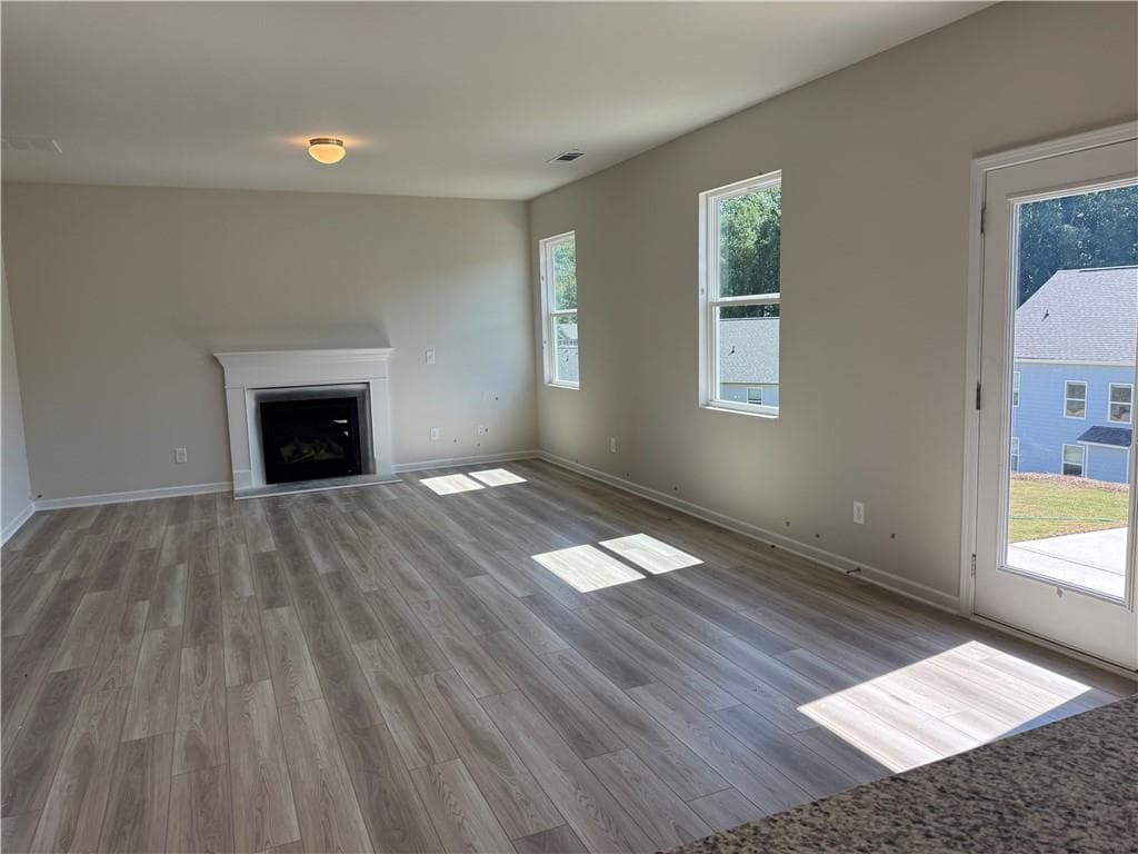 4 bedroom, 3 bathroom, 2,200 sq ft single family residence under contract at 813 Oakmont Trace, Canton, GA 30114 — photo 8