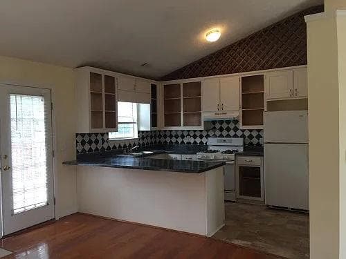 4 bedroom, 3 bathroom, 1,210 sq ft single family residence for rent at 8257 Mountain Pass, Riverdale, GA 30274 for $1,765 a month — photo 9