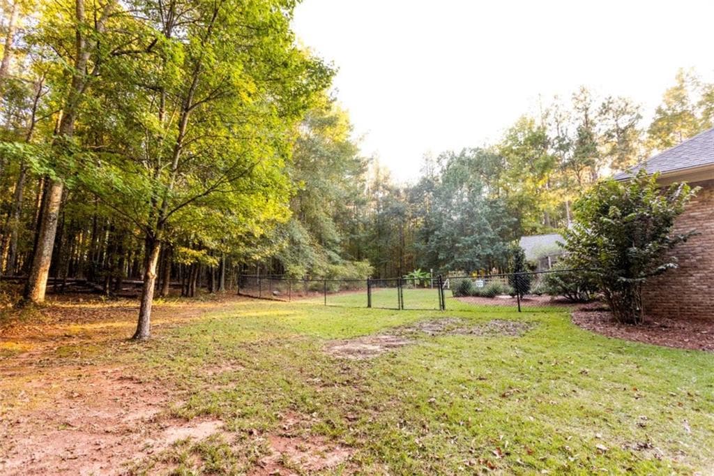 3 bedroom, 2 bathroom, 1,906 sq ft single family residence for sale at 681 Alcova Drive, Social Circle, GA 30025 — photo 6
