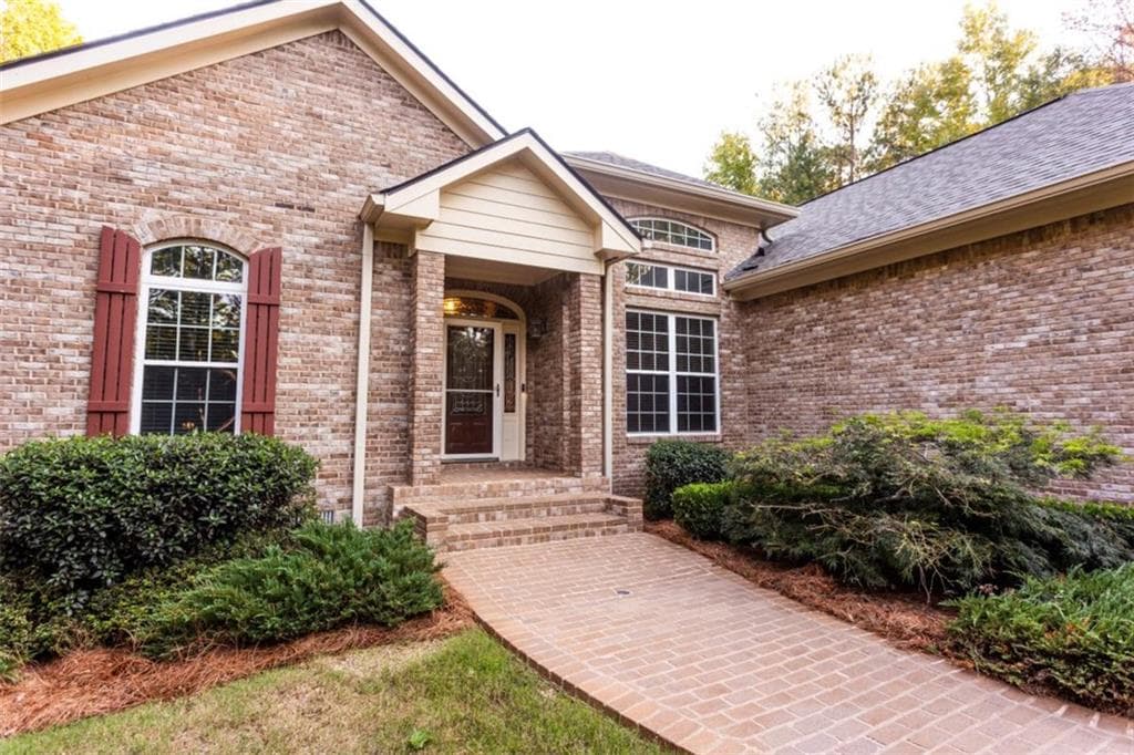 3 bedroom, 2 bathroom, 1,906 sq ft single family residence for sale at 681 Alcova Drive, Social Circle, GA 30025 — photo 8