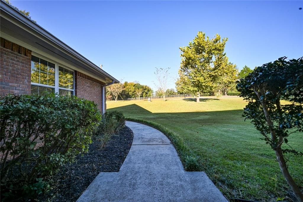 4 bedroom, 4 bathroom, 4,466 sq ft single family residence for sale at 4330 Damascus Road, Baldwin, GA 30511 — photo 4