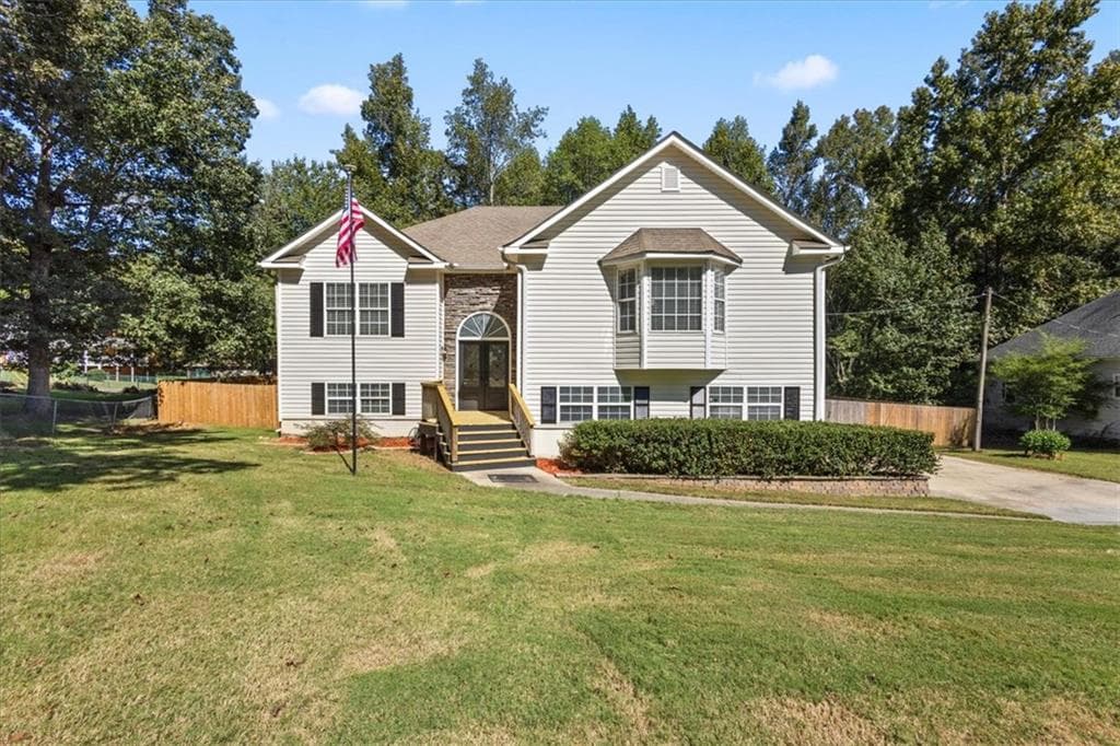 3 bedroom, 3 bathroom, 2,212 sq ft single family residence for sale at 106 Hunters Place, Villa Rica, GA 30180 — photo 1 of 42