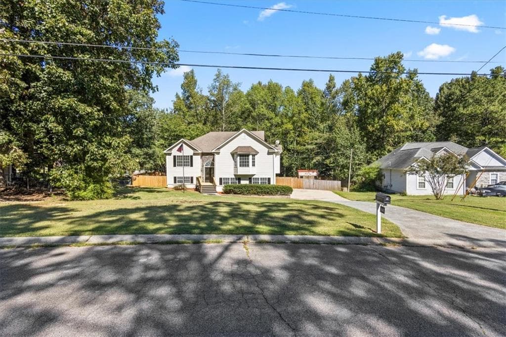 3 bedroom, 3 bathroom, 2,212 sq ft single family residence for sale at 106 Hunters Place, Villa Rica, GA 30180 — photo 3
