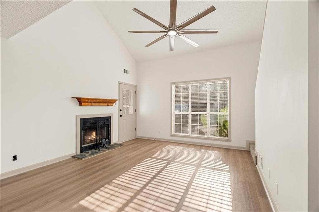2 bedroom, 2 bathroom, 1,236 sq ft townhouse for sale at 281 Henderson Bend Road, Calhoun, GA 30701 — photo 6
