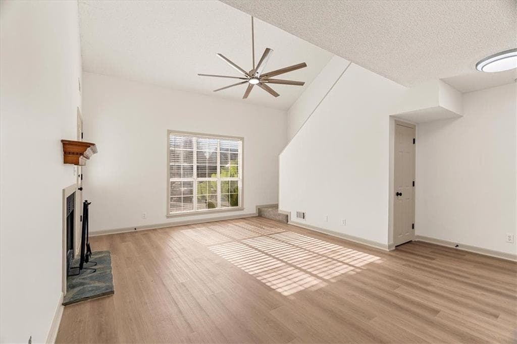 2 bedroom, 2 bathroom, 1,236 sq ft townhouse for sale at 281 Henderson Bend Road, Calhoun, GA 30701 — photo 7