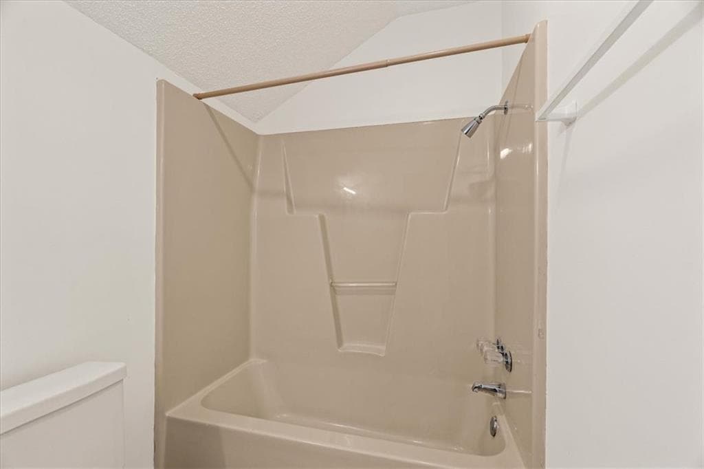 2 bedroom, 2 bathroom, 1,236 sq ft townhouse for sale at 281 Henderson Bend Road, Calhoun, GA 30701 — photo 8