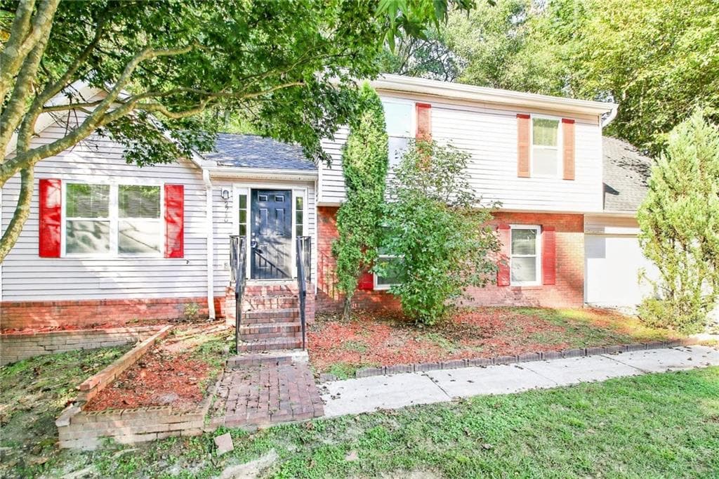 4 bedroom, 3 bathroom, 1,173 sq ft single family residence for rent at 2790 Kayla Court, Atlanta, GA 30349 for $1,815 a month — photo 2