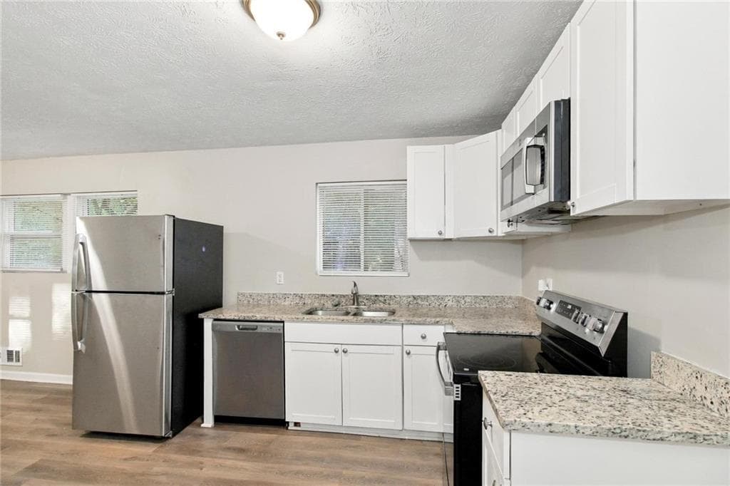 3 bedroom, 2 bathroom, 1,201 sq ft single family residence for rent at 8020 Kendrick Road, Jonesboro, GA 30238 for $1,620 a month — photo 3