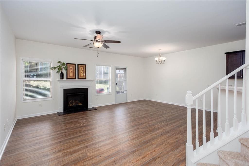 3 bedroom, 3 bathroom, 1,776 sq ft townhouse for sale at 231 Bobbie Way, Woodstock, GA 30189 — photo 2