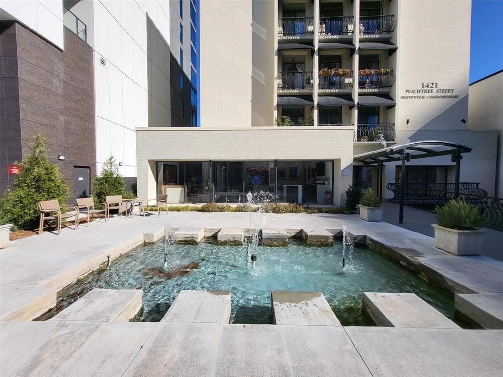 2 bedroom, 2 bathroom, 999 sq ft condominium for sale at 1421 Peachtree Street 311, Atlanta, GA 30309 — photo 3