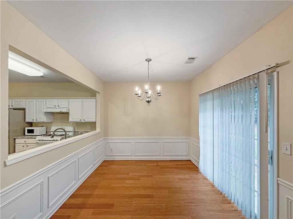 3 bedroom, 3 bathroom, 1,836 sq ft townhouse for rent at 2380 Fairlie Drive, Duluth, GA 30096 for $2,300 a month — photo 6