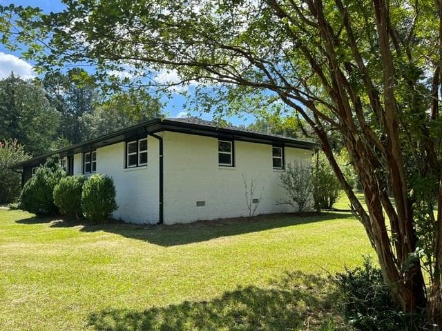 3 bedroom, 2 bathroom, 2,205 sq ft single family residence for sale at 415 Crabapple Road Road, Fayetteville, GA 30215 — photo 6