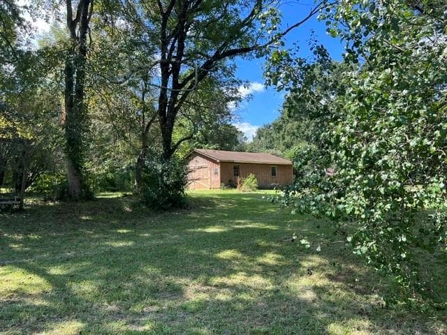 3 bedroom, 2 bathroom, 2,205 sq ft single family residence for sale at 415 Crabapple Road Road, Fayetteville, GA 30215 — photo 7