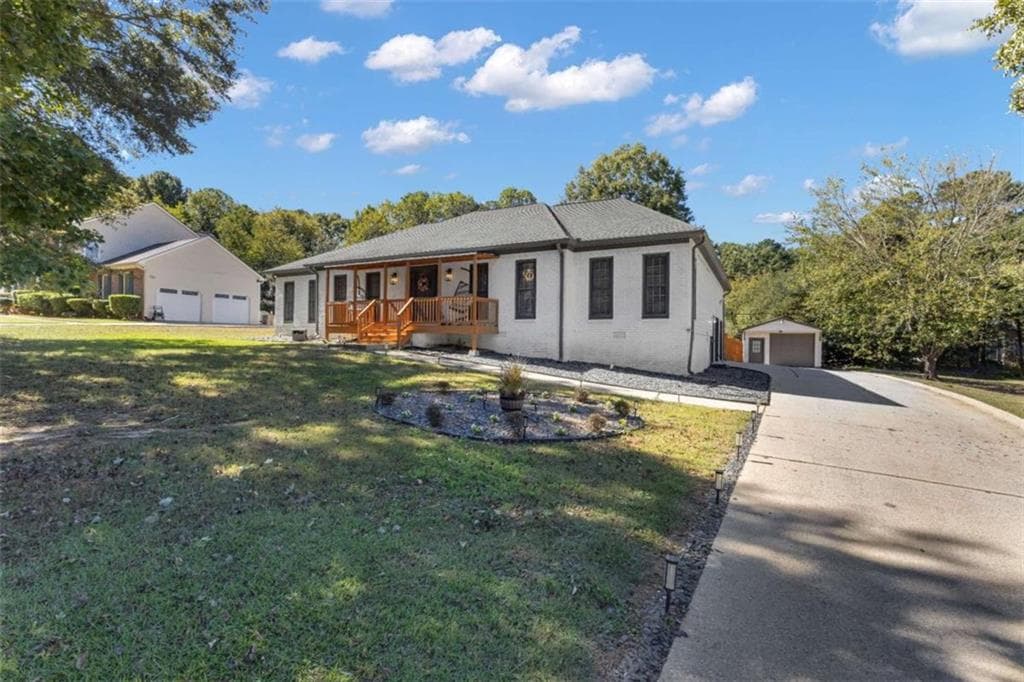 3 bedroom, 3 bathroom, 2,304 sq ft single family residence for sale at 7727 Hartford Court, Jonesboro, GA 30236