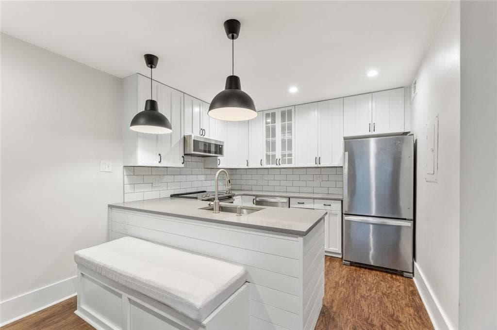 1 bedroom, 2 bathroom, 753 sq ft single family residence for rent at 91 Verlaine Place, Atlanta, GA 30327 for $1,950 a month — photo 5