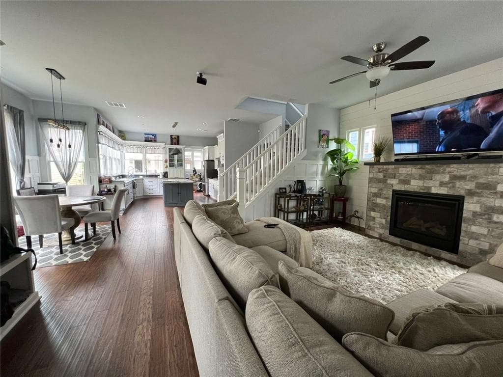 2 bedroom, 3 bathroom, 1,860 sq ft single family residence for rent at 9938 Ashton Old Road, Douglasville, GA 30135 for $2,800 a month — photo 6
