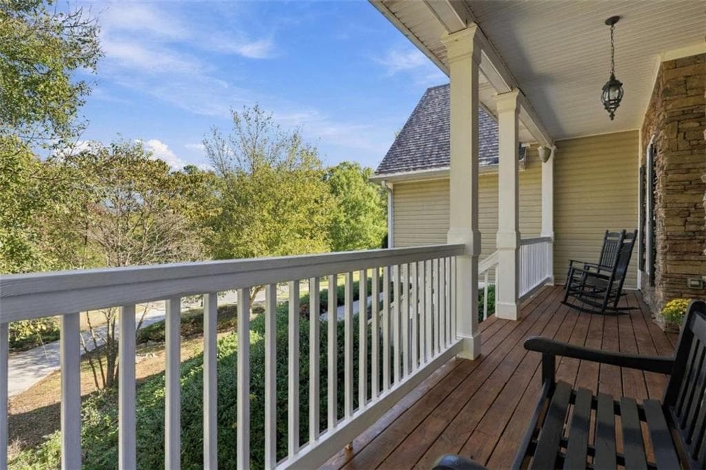 4 bedroom, 3 bathroom, 4,136 sq ft single family residence for sale at 12 Screaming Eagle Court, Adairsville, GA 30103 — photo 4