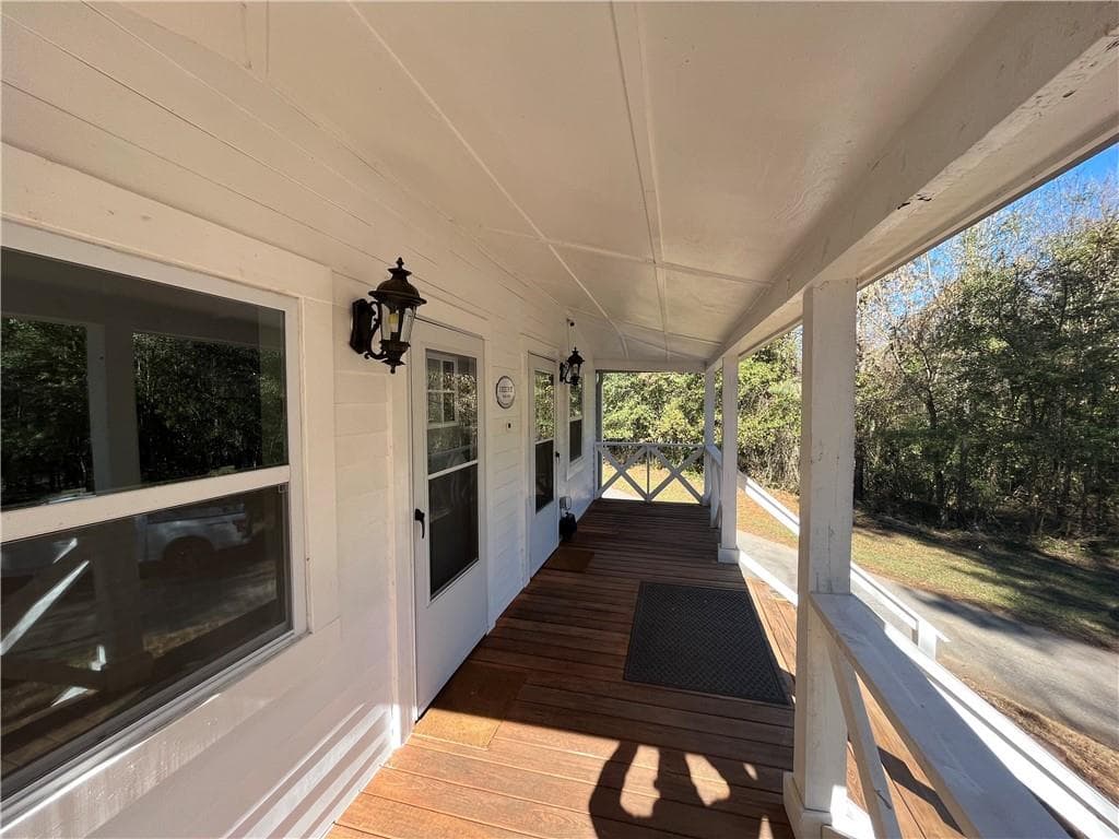3 bedroom, 3 bathroom, 1,300 sq ft single family residence for sale at 3 Beech Street, Porterdale, GA 30014 — photo 3