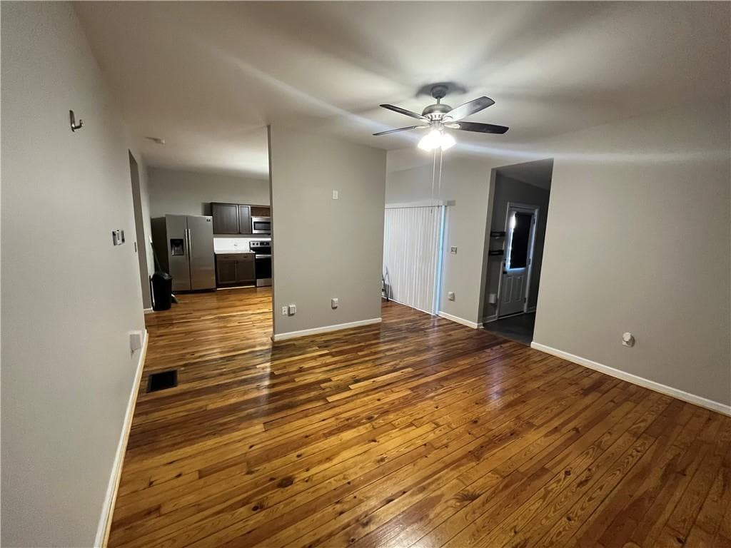 3 bedroom, 3 bathroom, 1,300 sq ft single family residence for sale at 3 Beech Street, Porterdale, GA 30014 — photo 5