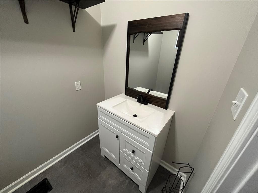 3 bedroom, 3 bathroom, 1,300 sq ft single family residence for sale at 3 Beech Street, Porterdale, GA 30014 — photo 8