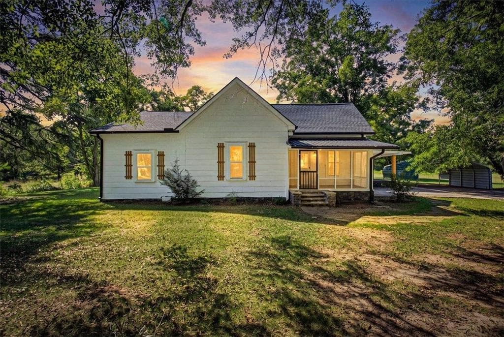 4 bedroom, 2 bathroom, 1,610 sq ft single family residence for sale at 769 Yatesville Road, Barnesville, GA 30204