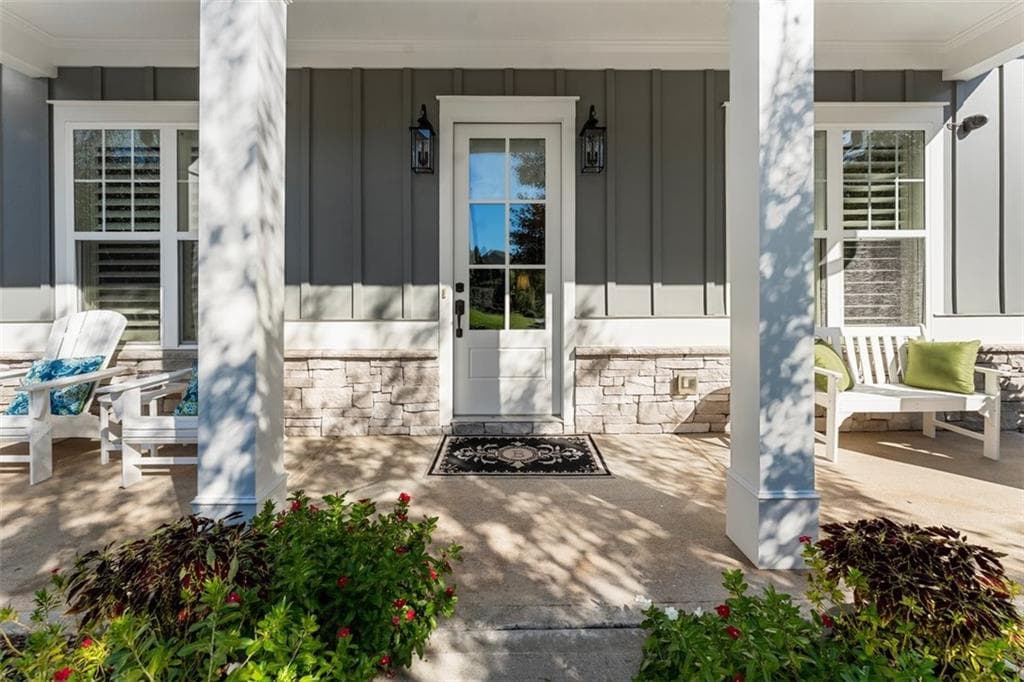 3 bedroom, 3 bathroom, 2,719 sq ft single family residence for sale at 125 Waverly Drive, Alpharetta, GA 30004 — photo 5