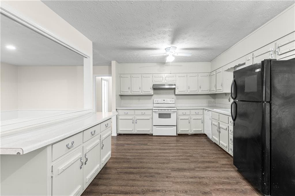 3 bedroom, 2 bathroom, 1,637 sq ft single family residence for rent at 3910 Doe Run Drive, Powder Springs, GA 30127 for $1,750 a month — photo 6