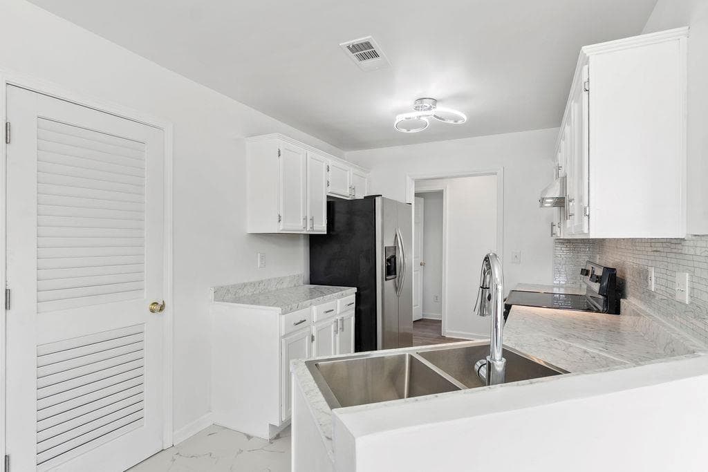 3 bedroom, 2 bathroom, 1,323 sq ft single family residence for sale at 6001 Paigefield Court, Montgomery, AL 36116 — photo 9