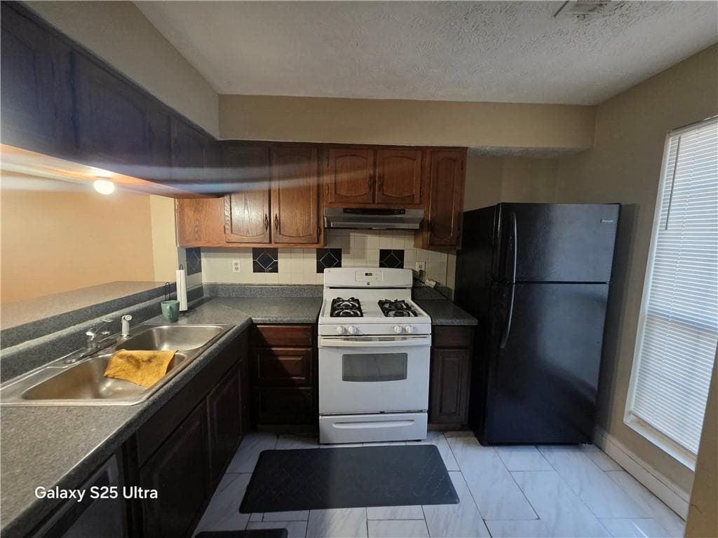 2 bedroom, 3 bathroom, 1,156 sq ft townhouse for rent at 4672 Longman Way, Stone Mountain, GA 30083 for $1,300 a month — photo 7