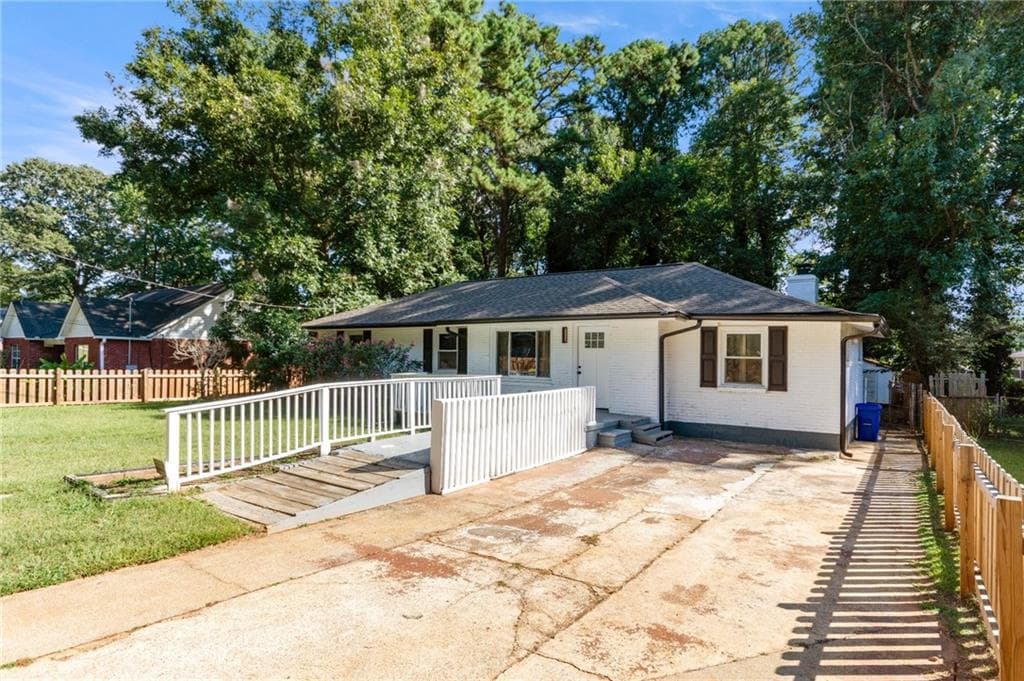 4 bedroom, 2 bathroom, 1,389 sq ft single family residence for rent at 3773 Larkspur Terrace, Decatur, GA 30032 for $2,250 a month — photo 3