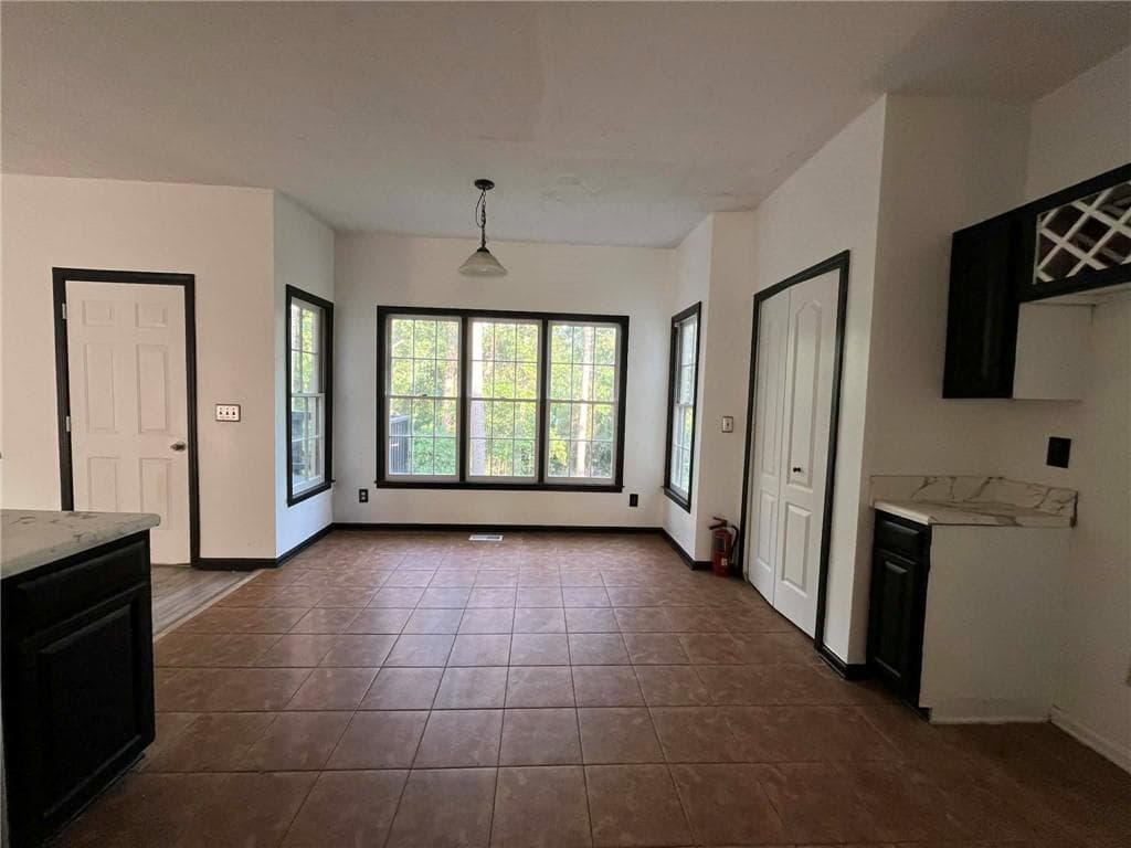4 bedroom, 2 bathroom, 2,306 sq ft single family residence for rent at 1874 Fairpointe Trace, Stone Mountain, GA 30088 for $2,250 a month — photo 6