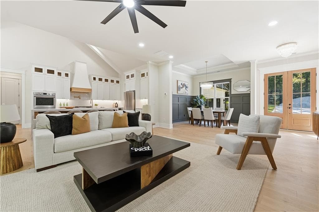 7 bedroom, 6 bathroom, 4,960 sq ft single family residence for sale at 798 Sherwood Road, Gainesville, GA 30501 — photo 4