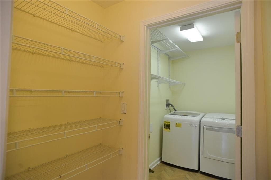 3 bedroom, 2 bathroom, 2,157 sq ft single family residence for rent at 5218 Meadowcreek Drive, Dunwoody, GA 30338 for $2,900 a month — photo 8