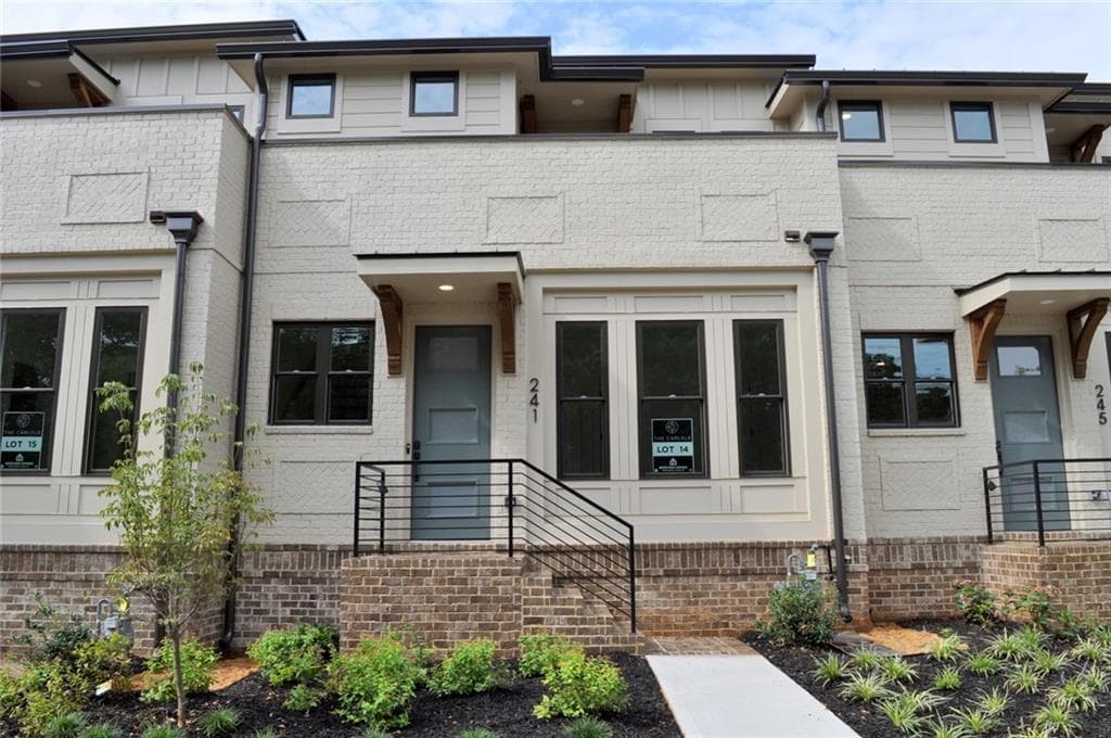 3 bedroom, 5 bathroom, 2,660 sq ft townhouse for sale at 245 White Street, Marietta, GA 30060 — photo 3