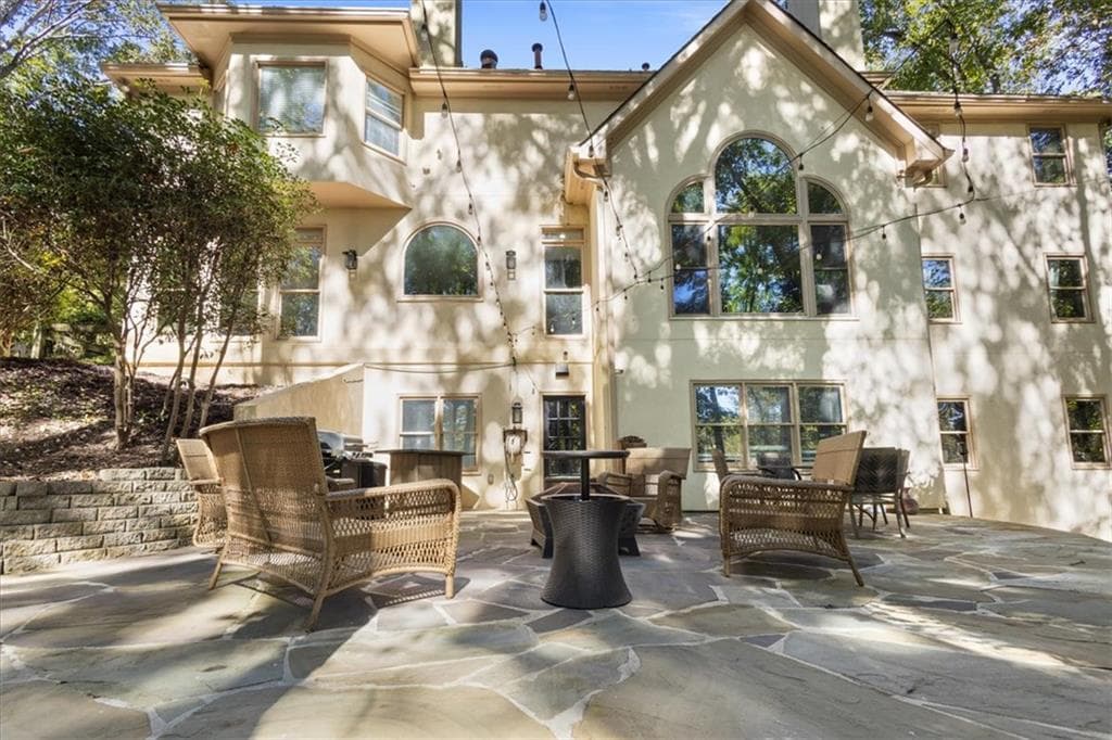 5 bedroom, 5 bathroom, 5,888 sq ft single family residence for sale at 120 Stonemist Court, Roswell, GA 30076 — photo 9