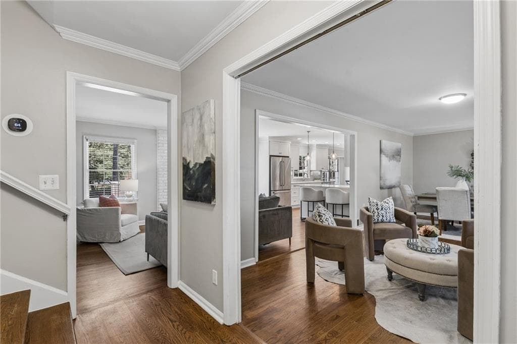 4 bedroom, 3 bathroom, 2,436 sq ft single family residence for sale at 1424 Cedarhurst Drive, Dunwoody, GA 30338 — photo 3