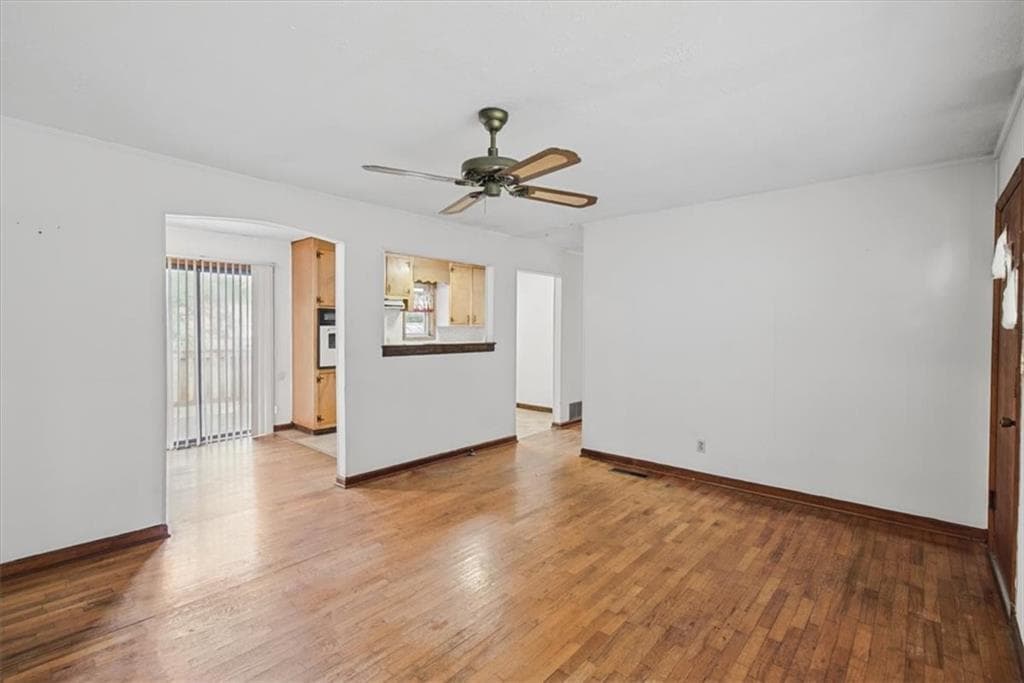 3 bedroom, 1 bathroom, 1,018 sq ft single family residence for sale at 305 Pine Street, Rockmart, GA 30153 — photo 5