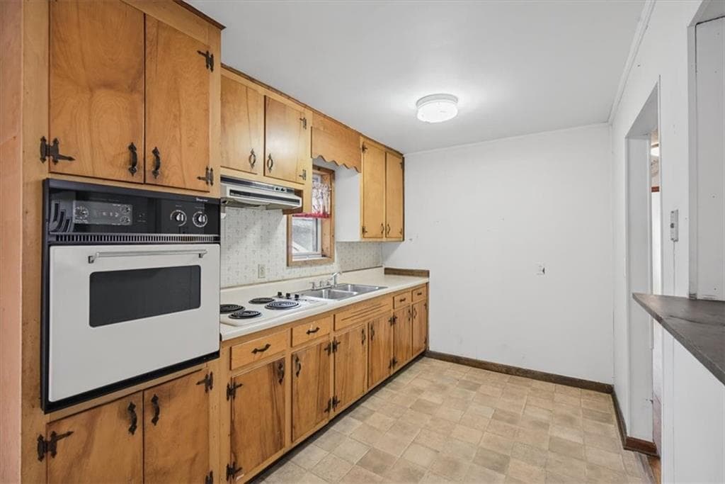 3 bedroom, 1 bathroom, 1,018 sq ft single family residence for sale at 305 Pine Street, Rockmart, GA 30153 — photo 8