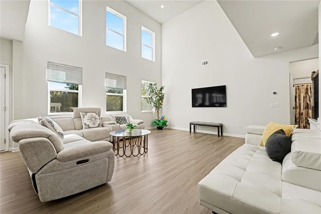 5 bedroom, 3 bathroom, 2,989 sq ft single family residence for sale at 294 River Run Drive, Dallas, GA 30132 — photo 5