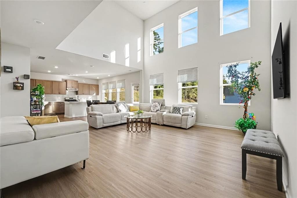 5 bedroom, 3 bathroom, 2,989 sq ft single family residence for sale at 294 River Run Drive, Dallas, GA 30132 — photo 6