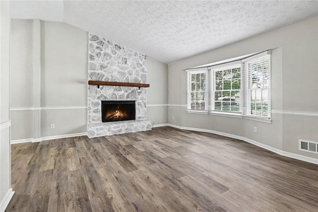 4 bedroom, 3 bathroom, 1,810 sq ft single family residence for rent at 3232 Bromley Rowe, Duluth, GA 30096 for $2,700 a month — photo 9