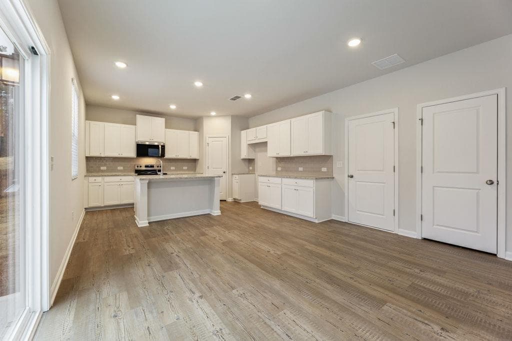 4 bedroom, 3 bathroom, 2,343 sq ft single family residence for sale at 8039 Joyce Way, Fairburn, GA 30213 — photo 10