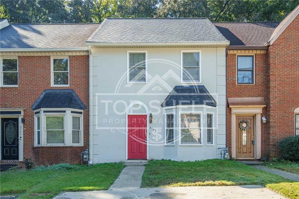 2 bedroom, 3 bathroom, 1,212 sq ft townhouse for rent at 2767 New South Drive, Marietta, GA 30066 for $1,700 a month